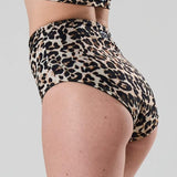 high waist bikini paaldans shorts Leopard and black voor poledance in twee kleuren dual wearable door Shark polewear via www.flexmonkey.nl achterkant