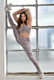 Yogaleggings classic jaguar poleclothing flexmonkey polewear met demi brama in splits