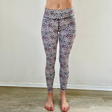 Yoga and fitness leggings by Flexmonkey polewear paaldanskleding in jaguar print front